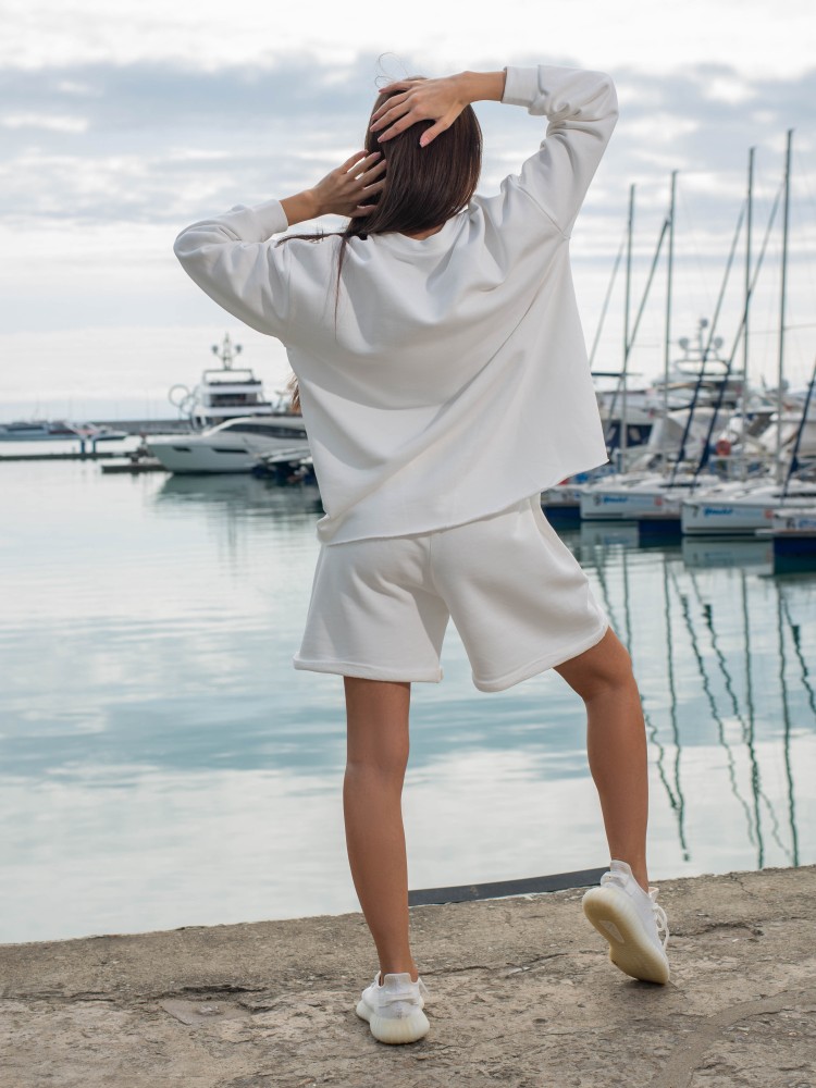 Костюм спортивный женский с шортами и свитшотом Медея