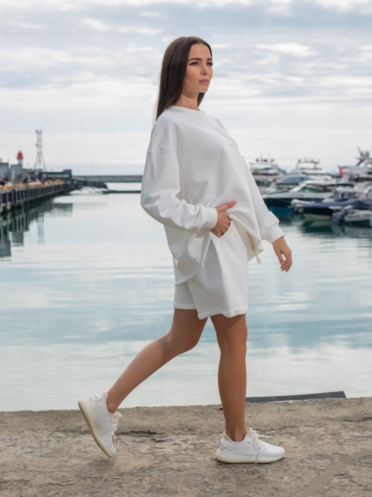 Костюм спортивный женский с шортами и свитшотом Медея