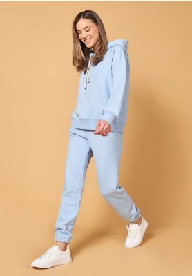 Спортивные костюмы